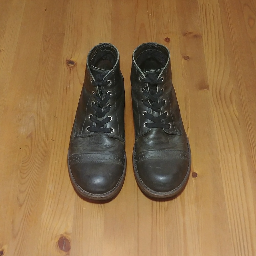 **SOLD** GUC BED STU LEATHER BOOTIES